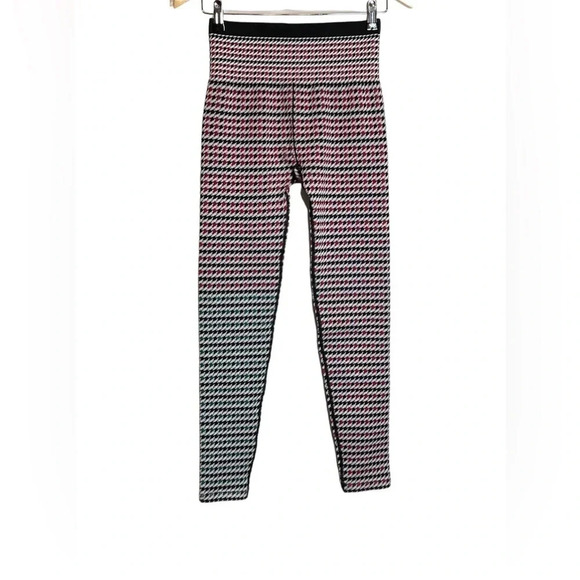 Fabletics Houndstooth Leggings Size Medium High Waisted Seamless Check Holiday - Picture 3 of 8